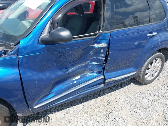 2010 Chrysler PT Cruiser z VIN 3A4GY5F94AT131134, wystawiony jako IAAI lot #42722923 z przebiegiem 88 409 mil mil oraz . Historia ofert i sprzedaży dostępna na DreamBid. Obrazek 6.