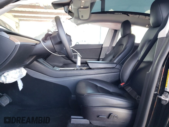 2021 Tesla Model Y Long Range z VIN 5YJYGDEEXMF207223, wystawiony jako Copart lot #48800445 z przebiegiem 44 508 mil mil oraz Szkoda całkowita • Salvage title. Historia ofert i sprzedaży dostępna na DreamBid. Obrazek 12.
