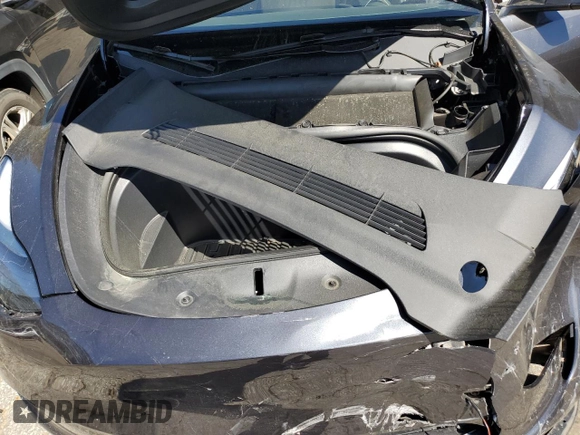 2024 Tesla Model Y Long Range z VIN 7SAYGDEE3RA323029, wystawiony jako Copart lot #50171805 z przebiegiem Nie podano mil oraz Szkoda całkowita • Salvage title. Historia ofert i sprzedaży dostępna na DreamBid. Obrazek 11.