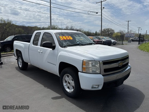 2008 Chevrolet Silverado 1500 Work Truck with VIN 1GCEK19J28Z177884, listed as a Copart auction lot 53334385 with 193,284 mi miles and Clean Title. Bid and sale history available at carsss.com. Image 1.