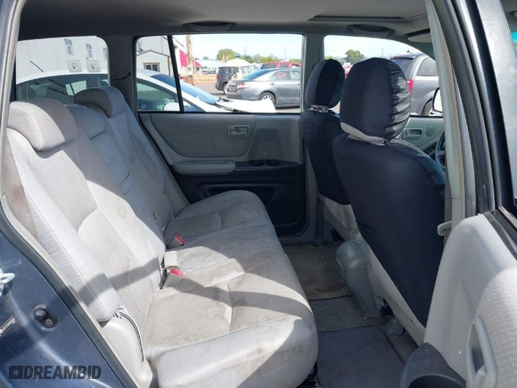 2007 Toyota Highlander w/3rd Row with VIN JTEEP21A670212606, listed as a IAAI auction lot 42053816 with 335,553 mi miles. Bid and sale history available at carsss.com. Image 8.