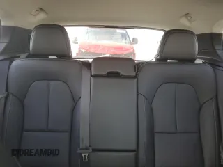2019 Volvo XC40 Momentum с VIN YV4162UK5K2121556, выставлен на аукционе Copart как лот 56024695 с пробегом 44 401 миль миль и Списание • Salvage title. История ставок и продаж доступна на DreamBid. Изображение 10.