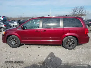 2017 Dodge Grand Caravan SXT with VIN 2C4RDGCGXHR624452, listed as a IAAI auction lot 41624033 with 98,912 mi miles and . Bid and sale history available at DreamBid. Image 14.
