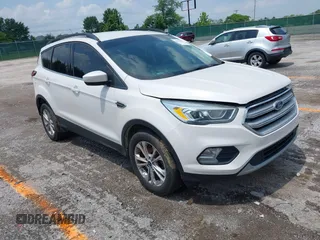 2017 Ford Escape SE z VIN 1FMCU0GD8HUC09092, wystawiony jako IAAI lot #42481879 z przebiegiem 151 386 mil mil oraz . Historia ofert i sprzedaży dostępna na DreamBid. Obrazek 1.