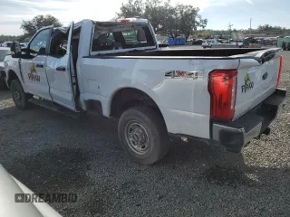 2023 Ford F-250 XL z VIN 1FT8W2BA8PEC30269, wystawiony jako Copart lot #38563784 z przebiegiem 28 989 mil mil oraz Szkoda całkowita • Salvage title. Historia ofert i sprzedaży dostępna na DreamBid. Obrazek 2.