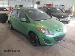2013 Mazda Mazda2 Sport with VIN JM1DE1KY7D0155887, listed as a IAAI auction lot 41375073 with 127,000 mi miles. Bid and sale history available at carsss.com. Image 1.