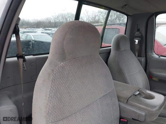 1998 Ford F-150 Standard with VIN 1FTZF18W2WNC27724, listed as a IAAI auction lot 41501654 with 336,342 mi miles. Bid and sale history available at carsss.com. Image 8.