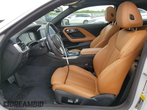 2022 BMW 2 Series 230i z VIN 3MW23CM08N8C50009, wystawiony jako Copart lot #55574415 z przebiegiem 65 654 mil mil oraz Szkoda całkowita • Salvage title. Historia ofert i sprzedaży dostępna na DreamBid. Obrazek 7.