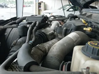 2016 Ford F-250 Lariat z VIN 1FT7W2BT3GEB66672, wystawiony jako IAAI lot #42201673 z przebiegiem 131 572 mil mil oraz . Historia ofert i sprzedaży dostępna na DreamBid. Obrazek 19.