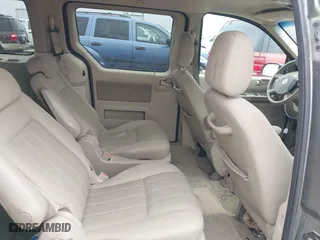 2004 Mercury Monterey Convenience with VIN 2MRZA20244BJ17793, listed as a IAAI auction lot 41425949 with 121,373 mi miles. Bid and sale history available at carsss.com. Image 8.