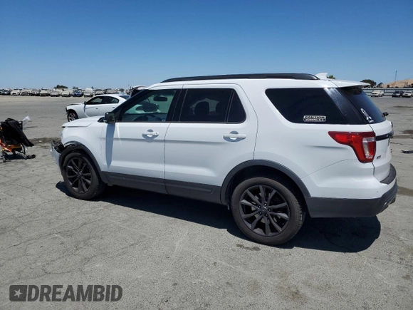2017 Ford Explorer XLT с VIN 1FM5K8D85HGB64339, выставлен на аукционе Copart как лот 64113565 с пробегом 128 918 миль миль и Списание • Salvage title. История ставок и продаж доступна на DreamBid. Изображение 2.