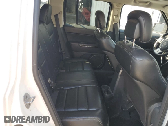 2011 Jeep Patriot Latitude X with VIN 1J4NF4GB9BD211965, listed as a Copart auction lot 44366385 with 111,318 mi miles and Salvage Title. Bid and sale history available at DreamBid. Image 11.