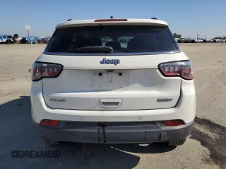 2018 Jeep Compass Altitude with VIN 3C4NJDBB2JT333149, listed as a Copart auction lot 47220945 with 179,451 mi miles and Salvage Title. Bid and sale history available at carsss.com. Image 6.