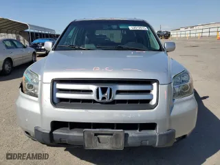 2006 Honda Pilot EX-L with RES with VIN 5FNYF28686B051729, listed as a Copart auction lot 52013915 with 155,598 mi miles and Salvage Title. Bid and sale history available at carsss.com. Image 5.