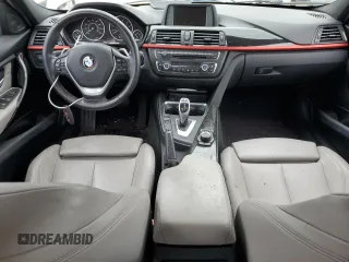 2013 BMW 3 Series 328i z VIN WBA3A5C59DF352539, wystawiony jako Copart lot #55279645 z przebiegiem 119 870 mil mil oraz Czysty tytuł • Clean title. Historia ofert i sprzedaży dostępna na DreamBid. Obrazek 8.