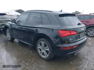 2019 Audi Q5 Premium Plus with VIN WA1BNAFY5K2061035, listed as a IAAI auction lot 41514402 with 62,157 mi miles. Bid and sale history available at carsss.com. Image 3.