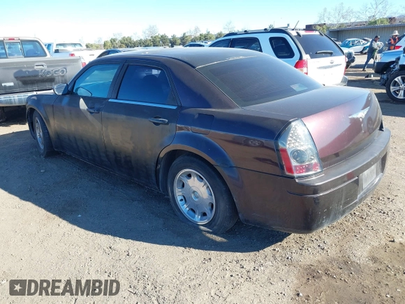 2005 Chrysler 300 with VIN 2C3JA43R05H539602, listed as a IAAI auction lot 41335192 with 1 mi miles. Bid and sale history available at carsss.com. Image 3.