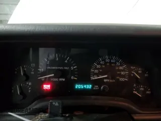 1997 Jeep Cherokee Country with VIN 1J4FJ78S0VL587323, listed as a Copart auction lot 89295355 with 205,432 mi miles and Salvage Title. Bid and sale history available at carsss.com. Image 9.