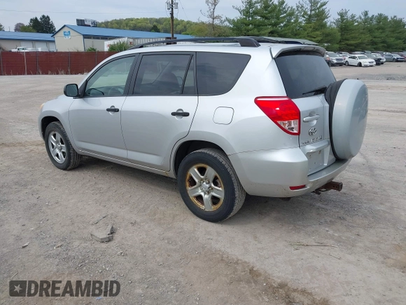 2006 Toyota RAV4 with VIN JTMZD33V766016092, listed as a IAAI auction lot 42102147 with 192,711 mi miles. Bid and sale history available at carsss.com. Image 3.
