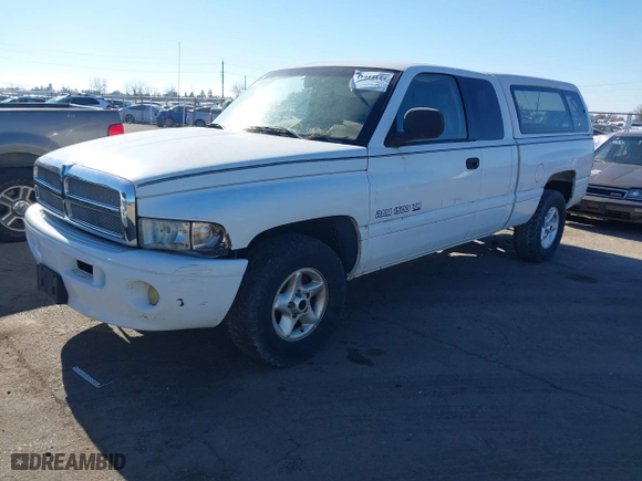 2000 Dodge Ram 1500 with VIN 1B7HC13Z3YJ191235, listed as a IAAI auction lot 41414124 with 180,098 mi miles. Bid and sale history available at carsss.com. Image 2.