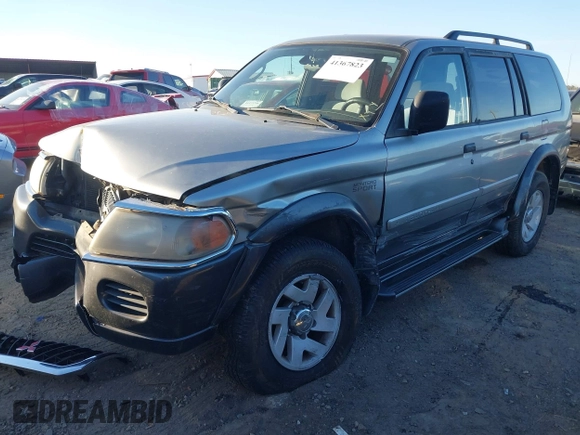 2001 Mitsubishi Montero Sport XLS with VIN JA4LS31H21P063147, listed as a IAAI auction lot 41367823 with 189,373 mi miles. Bid and sale history available at carsss.com. Image 2.