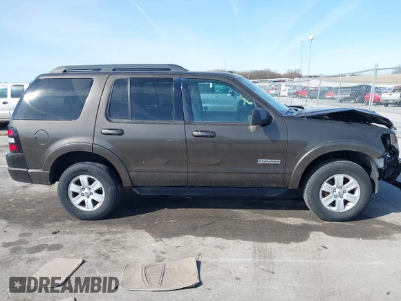 2008 Ford Explorer XLT with VIN 1FMEU73E88UB29534, listed as a IAAI auction lot 41775911 with 120,440 mi miles. Bid and sale history available at carsss.com. Image 13.