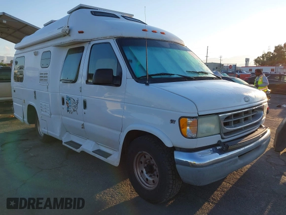 2002 Ford Econoline Cargo z VIN 1FDSE34L72HB41096, wystawiony jako IAAI lot #37394945 z przebiegiem 241 707 mil mil oraz . Historia ofert i sprzedaży dostępna na DreamBid. Obrazek 1.