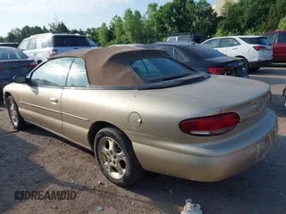 1999 Chrysler Sebring JXi z VIN 3C3EL55H0XT603685, wystawiony jako IAAI lot #42325316 z przebiegiem Nie podano mil oraz . Historia ofert i sprzedaży dostępna na DreamBid. Obrazek 3.