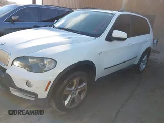 2008 BMW X5 3.0si with VIN 5UXFE435X8L006150, listed as a IAAI auction lot 41659850 with 1 mi miles. Bid and sale history available at carsss.com. Image 2.