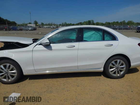 2019 Mercedes-Benz C 300 with VIN 55SWF8EB2KU316763, listed as a IAAI auction lot 42072583 with 61,664 mi miles and . Bid and sale history available at carsss.com. Image 15.