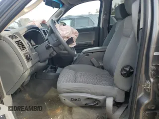 2007 Dodge Dakota ST z VIN 1D7HE28K27S232089, wystawiony jako Copart lot #53322025 z przebiegiem Nie podano mil oraz Czysty tytuł • Clean title. Historia ofert i sprzedaży dostępna na DreamBid. Obrazek 7.