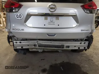 2019 Nissan Rogue SV with VIN KNMAT2MV3KP525593, listed as a IAAI auction lot 42044497 with 122,176 mi miles. Bid and sale history available at carsss.com. Image 18.