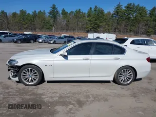 2015 BMW 5 Series 528i xDrive with VIN WBA5A7C52FD622472, listed as a IAAI auction lot 41999000 with 106,602 mi miles and . Bid and sale history available at carsss.com. Image 15.