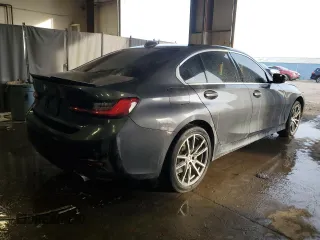 2019 BMW 3 Series 330i xDrive with VIN 3MW5R7J56K8B01550, listed as a Copart auction lot 43216675 with 59,962 mi miles and Salvage Title. Bid and sale history available at DreamBid. Image 3.