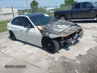 2013 BMW 3 Series 328i z VIN WBA3C1C58DF444891, wystawiony jako IAAI lot #42227947 z przebiegiem Nie podano mil oraz . Historia ofert i sprzedaży dostępna na DreamBid. Obrazek 1.