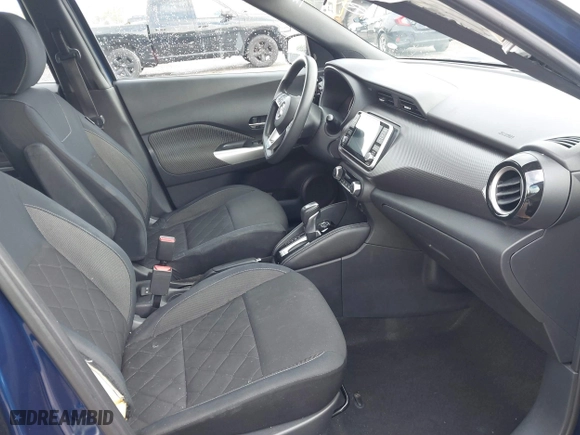 2018 Nissan Kicks SV with VIN 3N1CP5CUXJL506799, listed as a IAAI auction lot 41646564 with 75,580 mi miles. Bid and sale history available at carsss.com. Image 5.