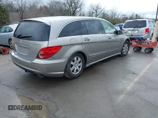 2009 Mercedes-Benz R-Class 3.5L with VIN 4JGCB65E19A089692, listed as a IAAI auction lot 41829067 with 172,470 mi miles. Bid and sale history available at carsss.com. Image 4.