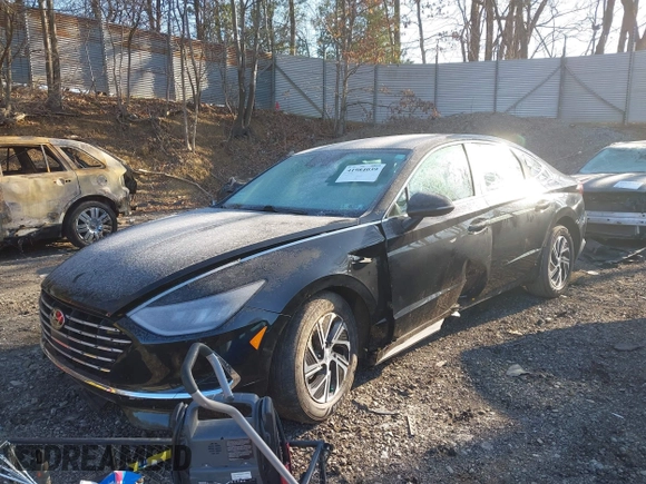 2022 Hyundai Sonata Hybrid Blue with VIN KMHL24JJ5NA041548, listed as a IAAI auction lot 41984039 with 29,281 mi miles. Bid and sale history available at carsss.com. Image 2.