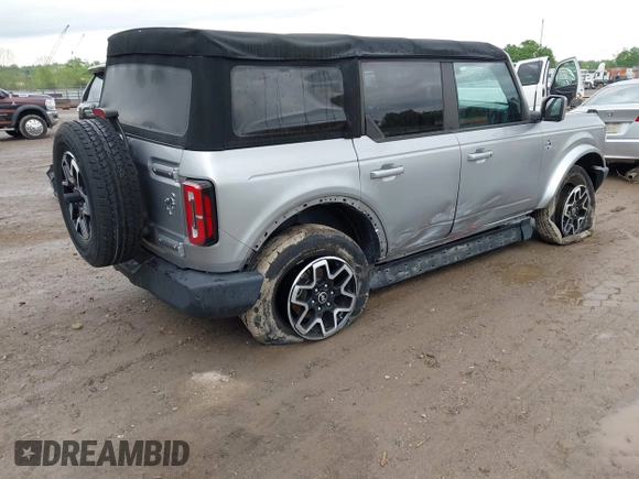 2022 Ford Bronco with VIN 1FMDE5DH0NLA98903, listed as a IAAI auction lot 42055569 with 39,893 mi miles and . Bid and sale history available at DreamBid. Image 4.