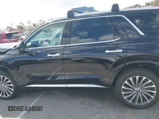 2024 Hyundai Palisade Calligraphy z VIN KM8R74GEXRU678526, wystawiony jako IAAI lot #41958741 z przebiegiem 2 666 mil mil oraz . Historia ofert i sprzedaży dostępna na DreamBid. Obrazek 14.