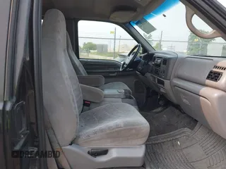 1999 Ford F-250 XL z VIN 1FTNX21L9XED96965, wystawiony jako IAAI lot #42405716 z przebiegiem 222 072 mil mil oraz . Historia ofert i sprzedaży dostępna na DreamBid. Obrazek 5.