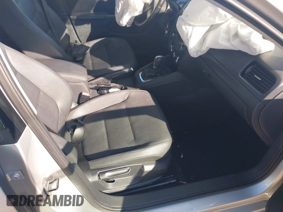 2012 Volkswagen Jetta SE with VIN 3VWDP7AJ5CM352597, listed as a IAAI auction lot 42301441 with 109,248 mi miles and . Bid and sale history available at DreamBid. Image 5.