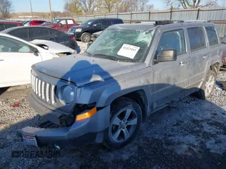 2016 Jeep Patriot Latitude with VIN 1C4NJRFB2GD647292, listed as a IAAI auction lot 41423443 with 88,905 mi miles and . Bid and sale history available at carsss.com. Image 16.