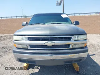 2001 Chevrolet Tahoe LS z VIN 1GNEC13T51J153677, wystawiony jako IAAI lot #42459552 z przebiegiem 201 209 mil mil oraz . Historia ofert i sprzedaży dostępna na DreamBid. Obrazek 12.