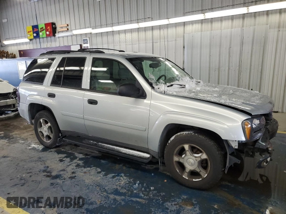 2008 Chevrolet TrailBlazer LT w/3LT with VIN 1GNDT13S182137225, listed as a Copart auction lot 87650585 with 274,470 mi miles and Salvage Title. Bid and sale history available at carsss.com. Image 4.