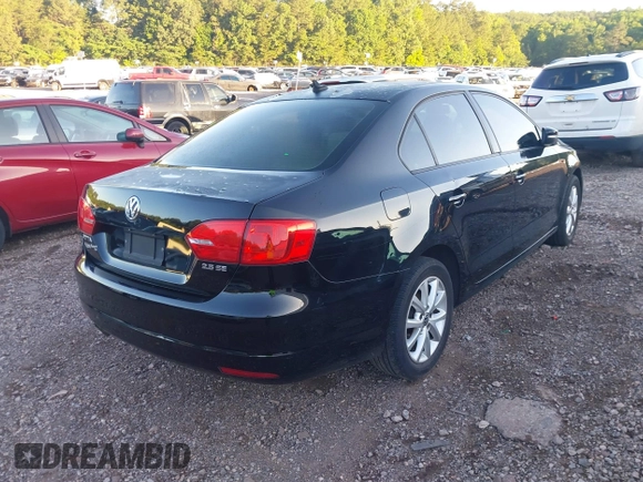 2012 Volkswagen Jetta SE with VIN 3VWDX7AJ3CM422968, listed as a IAAI auction lot 42306707 with 191,216 mi miles and . Bid and sale history available at DreamBid. Image 4.