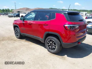 2025 Jeep Compass Trailhawk with VIN 3C4NJDDNXST551154, listed as a IAAI auction lot 42573595 with 4,392 mi miles and . Bid and sale history available at DreamBid. Image 3.