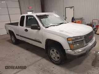 2004 GMC Canyon SLE Z71 with VIN 1GTDT196948151870, listed as a IAAI auction lot 41343783 with 340,230 mi miles. Bid and sale history available at carsss.com. Image 1.