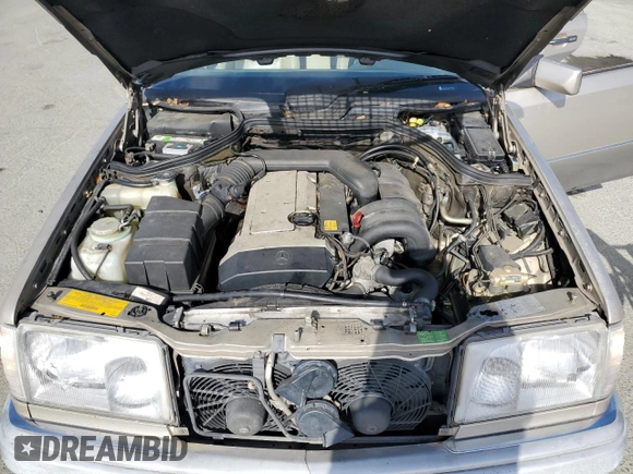 1994 Mercedes-Benz E Class with VIN WDBEA32E2RC119398, listed as a Copart auction lot 54427825 with 277,850 mi miles and Clean Title. Bid and sale history available at carsss.com. Image 11.