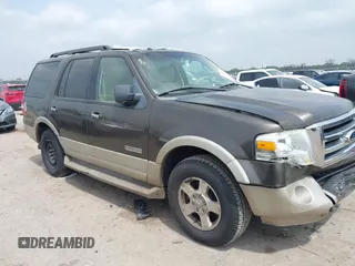 2008 Ford Expedition Eddie Bauer z VIN 1FMFU17508LA85983, wystawiony jako IAAI lot #41901267 z przebiegiem 162 629 mil mil oraz . Historia ofert i sprzedaży dostępna na DreamBid. Obrazek 1.